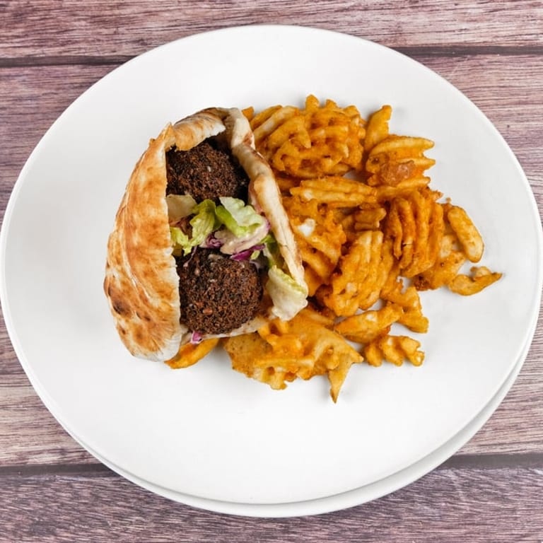 Savor Your Lunch with Us